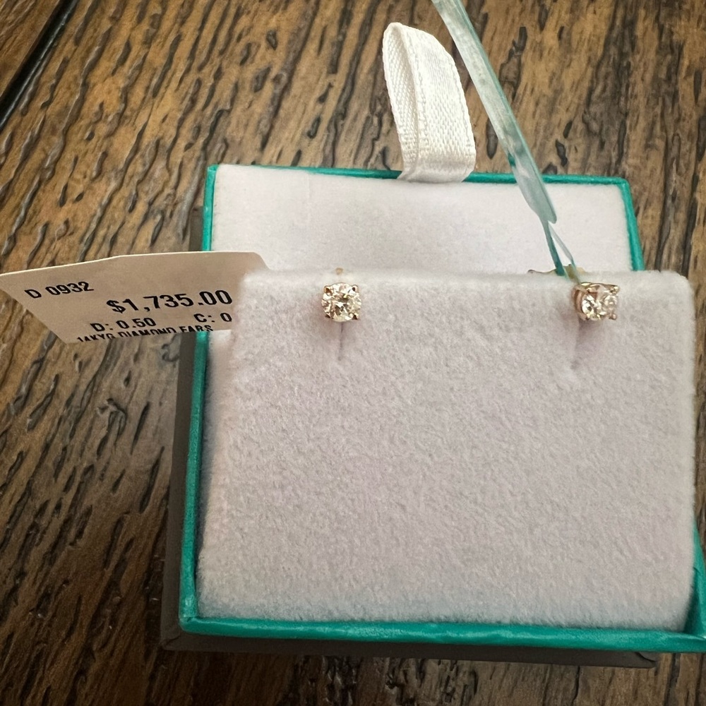 14k yellow gold .5 tcw diamond stud earrings